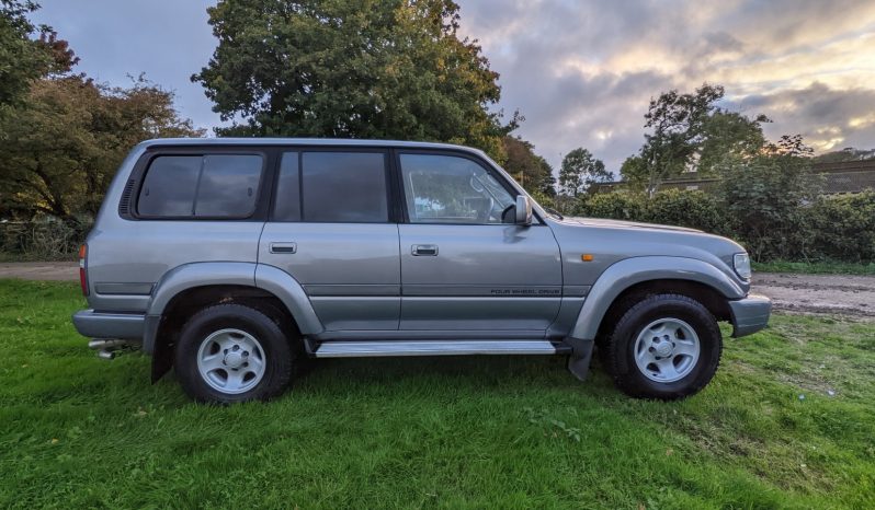 
								Toyota Landcruiser VX Auto petrol 1997 Gunmetal Silver 1997 SKU503 full									