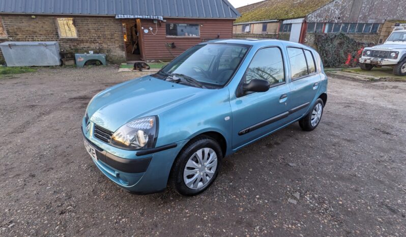 
								Renault Clio Expression 16v Petrol Manual 2004 ULEZ Compliant SKU736 full									