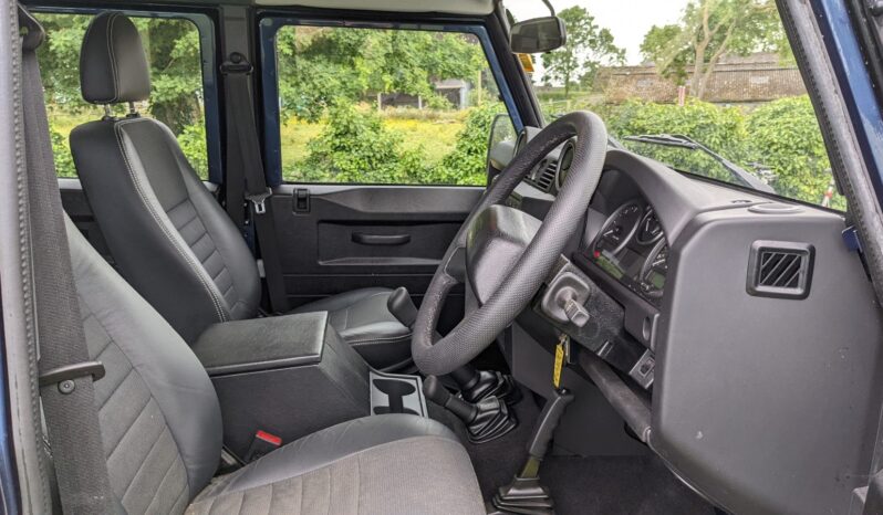 
								Land Rover Defender 110 County Station Wagon 2.4 TDCi Puma XS 2008 1 0wner only 3940 mls from new. “The Cairns”  SKU436 full									