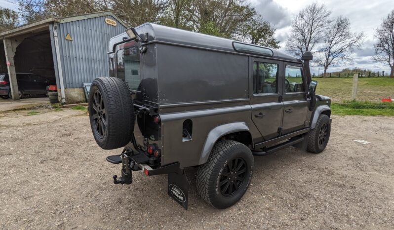 
								Land Rover Defender 2.5 110 Diesel County TD5 5 Speed Manual. 1999 SKU763 full									