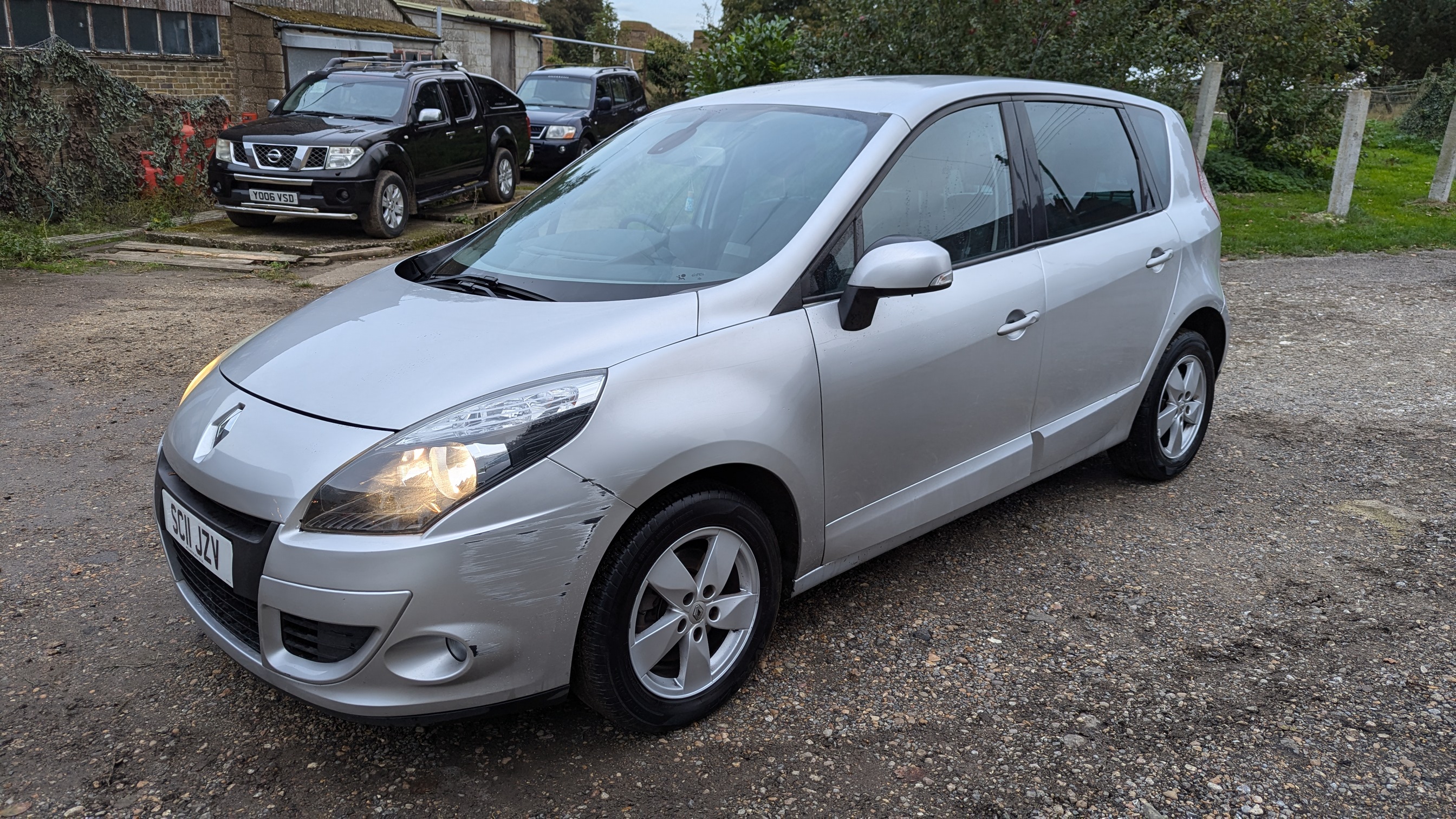 Renault Scenic Dynamique Tomtom Dci 110 EDC Auto 2011 SKU827