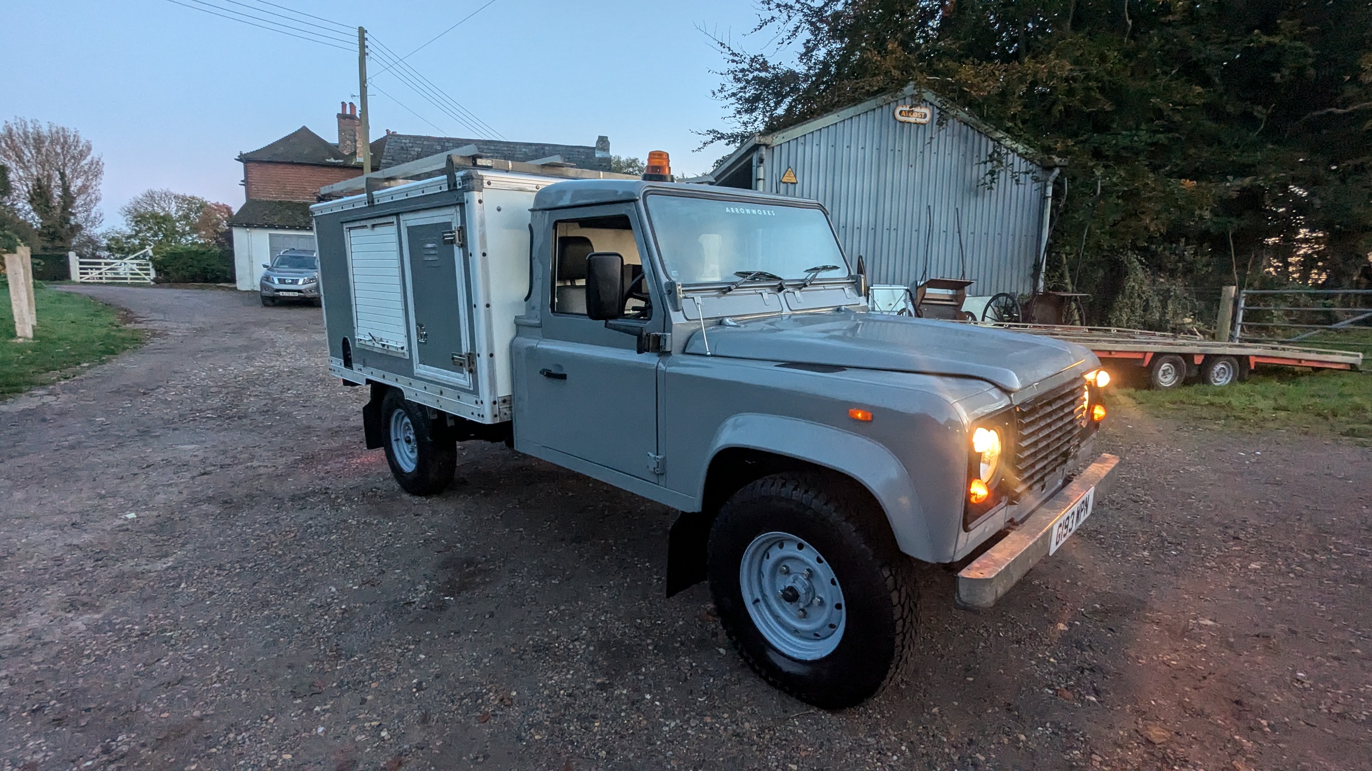 Land Rover Defender 300TDi 127/130 1990 “Salisbury” SKU552