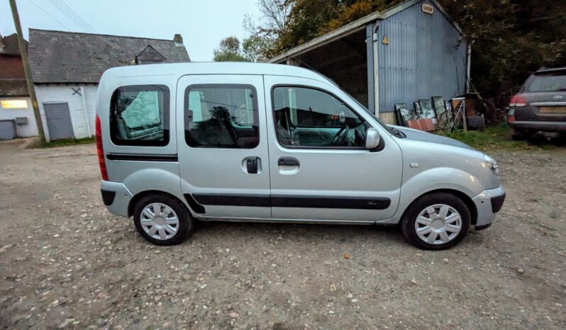 
								Renault Kangoo Expression 2006 Top Spec SKU833 full									