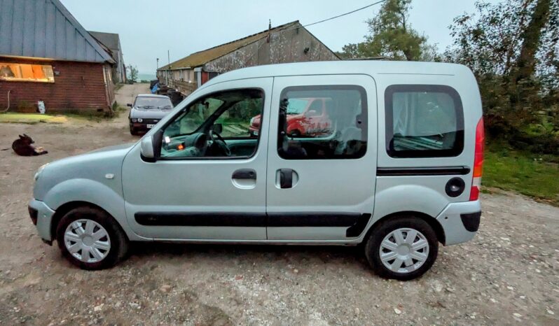 
								Renault Kangoo Expression 2006 Top Spec SKU833 full									