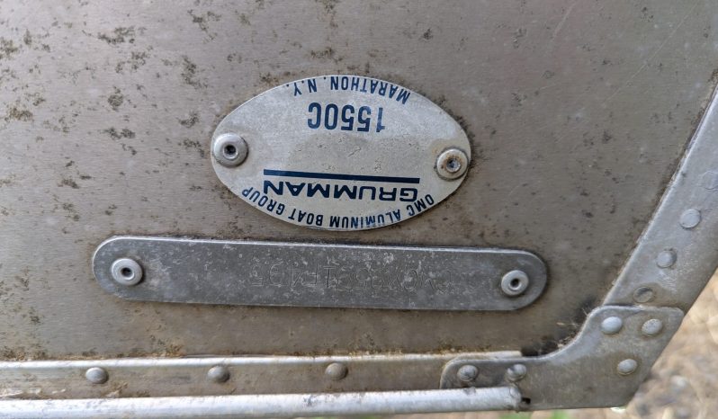 
								Classic Grumman aluminium 15 foot 2 or 4 person canoe.sku887 full									