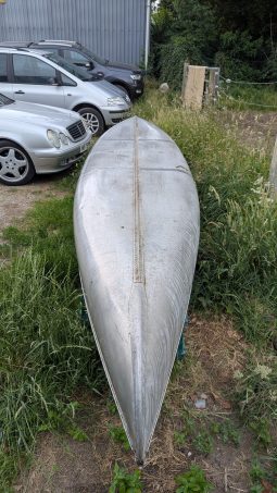 
										Classic Grumman aluminium 15 foot 2 or 4 person canoe.sku887 full									
