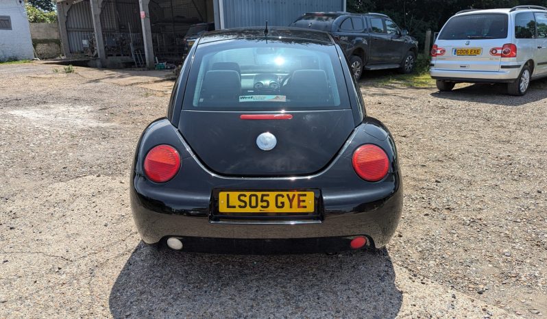 
								VW Volkswagen New Beetle  Special Order Black 2005 SKU889 full									