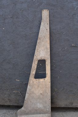 
										Various Land Rover and other car parts.  Call 07706 333444 to view by appointment.  Barn clearance. Buyer collects full									