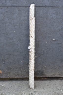 
										Various Land Rover and other car parts.  Call 07706 333444 to view by appointment.  Barn clearance. Buyer collects full									