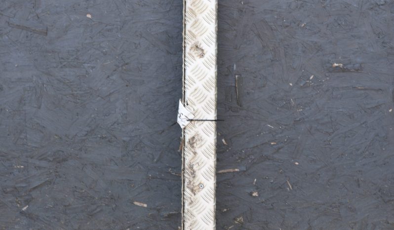 
								Various Land Rover and other car parts.  Call 07706 333444 to view by appointment.  Barn clearance. Buyer collects full									