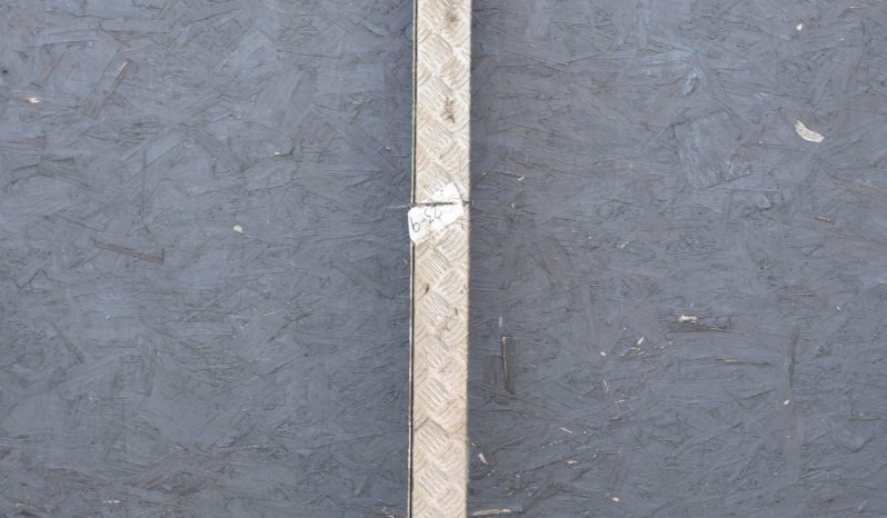 
								Various Land Rover and other car parts.  Call 07706 333444 to view by appointment.  Barn clearance. Buyer collects full									