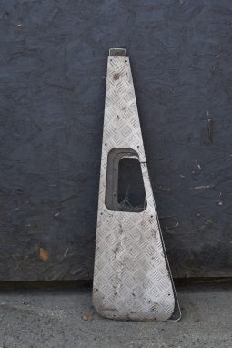 
										Various Land Rover and other car parts.  Call 07706 333444 to view by appointment.  Barn clearance. Buyer collects full									