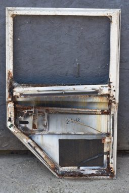 
										Various Land Rover and other car parts.  Call 07706 333444 to view by appointment.  Barn clearance. Buyer collects full									