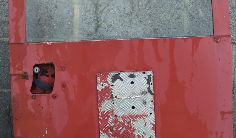 
								Various Land Rover and other car parts.  Call 07706 333444 to view by appointment.  Barn clearance. Buyer collects full									