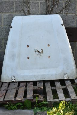 
										Various Land Rover and other car parts.  Call 07706 333444 to view by appointment.  Barn clearance. Buyer collects full									