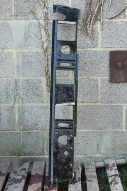 
										Various Land Rover and other car parts.  Call 07706 333444 to view by appointment.  Barn clearance. Buyer collects full									