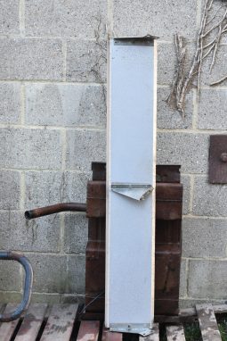 
										Various Land Rover and other car parts.  Call 07706 333444 to view by appointment.  Barn clearance. Buyer collects full									