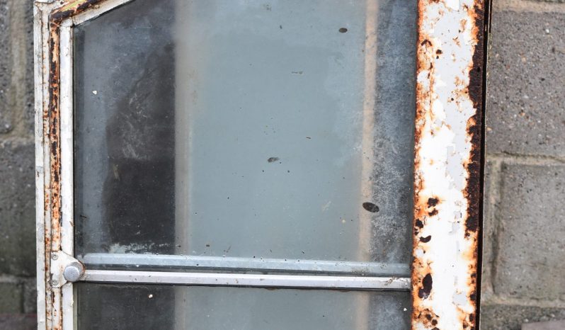 
								Various Land Rover and other car parts.  Call 07706 333444 to view by appointment.  Barn clearance. Buyer collects full									