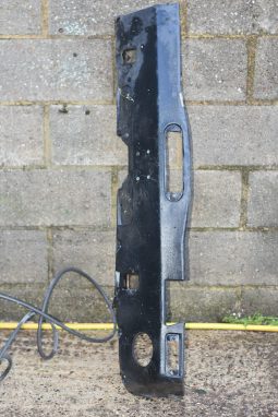 
										Various Land Rover and other car parts.  Call 07706 333444 to view by appointment.  Barn clearance. Buyer collects full									