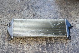 
										Various Land Rover and other car parts.  Call 07706 333444 to view by appointment.  Barn clearance. Buyer collects full									