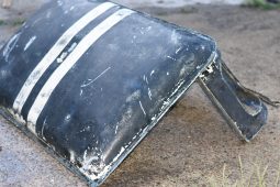 
										Various Land Rover and other car parts.  Call 07706 333444 to view by appointment.  Barn clearance. Buyer collects full									