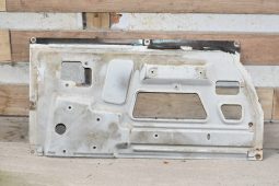 
										Various Land Rover and other car parts.  Call 07706 333444 to view by appointment.  Barn clearance. Buyer collects full									