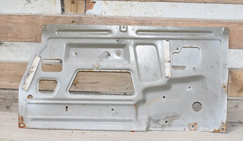 
								Various Land Rover and other car parts.  Call 07706 333444 to view by appointment.  Barn clearance. Buyer collects full									