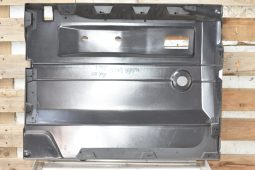 
										Various Land Rover and other car parts.  Call 07706 333444 to view by appointment.  Barn clearance. Buyer collects full									