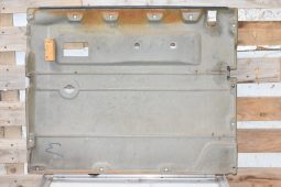 
										Various Land Rover and other car parts.  Call 07706 333444 to view by appointment.  Barn clearance. Buyer collects full									