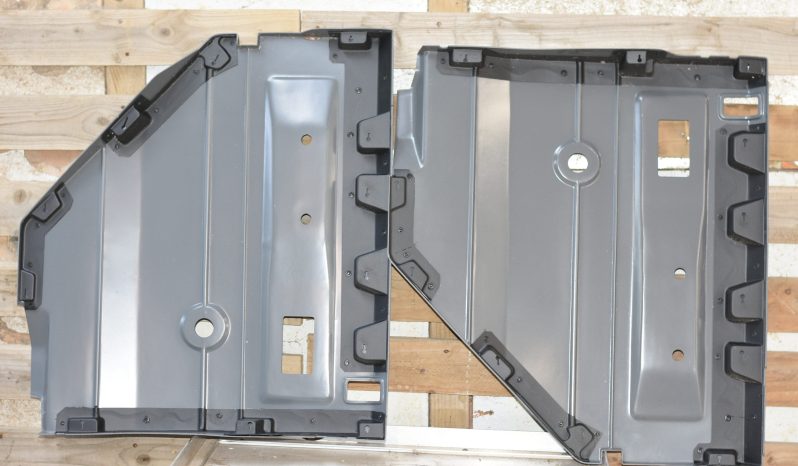 
								Various Land Rover and other car parts.  Call 07706 333444 to view by appointment.  Barn clearance. Buyer collects full									