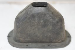 
										Various Land Rover and other car parts.  Call 07706 333444 to view by appointment.  Barn clearance. Buyer collects full									