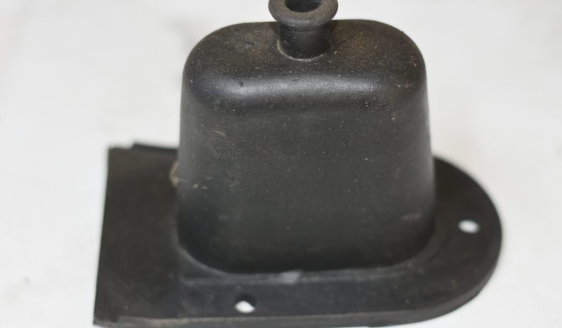 
								Various Land Rover and other car parts.  Call 07706 333444 to view by appointment.  Barn clearance. Buyer collects full									