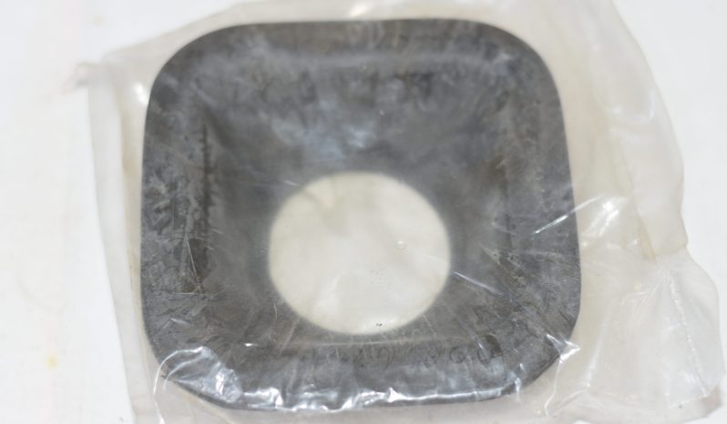 
								Various Land Rover and other car parts.  Call 07706 333444 to view by appointment.  Barn clearance. Buyer collects full									