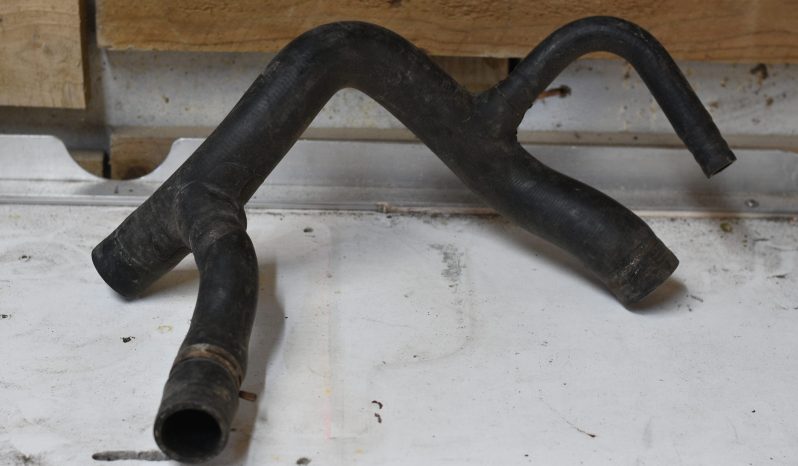 
								Various Land Rover and other car parts.  Call 07706 333444 to view by appointment.  Barn clearance. Buyer collects full									