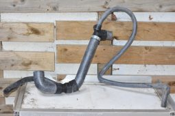 
										Various Land Rover and other car parts.  Call 07706 333444 to view by appointment.  Barn clearance. Buyer collects full									