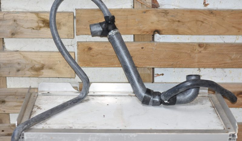 
								Various Land Rover and other car parts.  Call 07706 333444 to view by appointment.  Barn clearance. Buyer collects full									