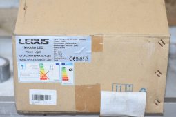 
										Various Land Rover and other car parts.  Call 07706 333444 to view by appointment.  Barn clearance. Buyer collects full									