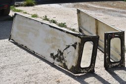 
										Various Land Rover and other car parts.  Call 07706 333444 to view by appointment.  Barn clearance. Buyer collects full									