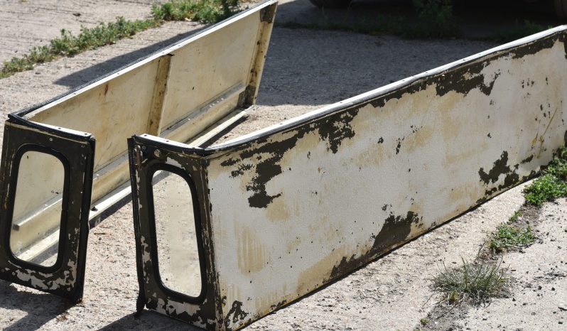 
								Various Land Rover and other car parts.  Call 07706 333444 to view by appointment.  Barn clearance. Buyer collects full									