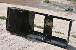 
										Various Land Rover and other car parts.  Call 07706 333444 to view by appointment.  Barn clearance. Buyer collects full									