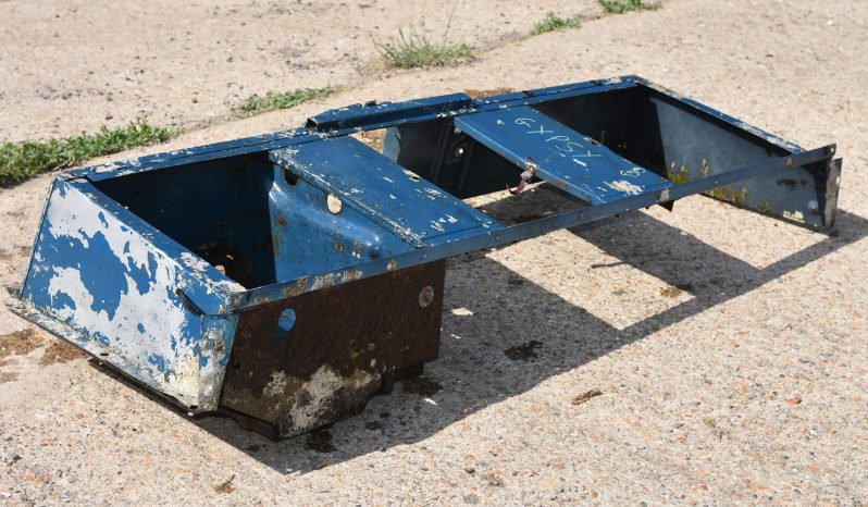 
								Various Land Rover and other car parts.  Call 07706 333444 to view by appointment.  Barn clearance. Buyer collects full									