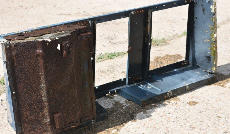 
								Various Land Rover and other car parts.  Call 07706 333444 to view by appointment.  Barn clearance. Buyer collects full									