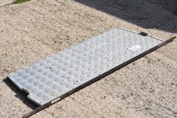 
										Various Land Rover and other car parts.  Call 07706 333444 to view by appointment.  Barn clearance. Buyer collects full									