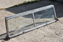 
										Various Land Rover and other car parts.  Call 07706 333444 to view by appointment.  Barn clearance. Buyer collects full									