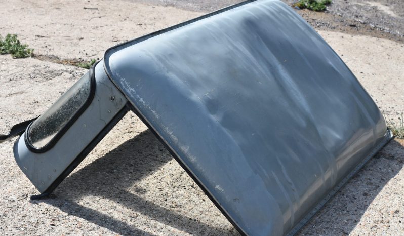 
								Various Land Rover and other car parts.  Call 07706 333444 to view by appointment.  Barn clearance. Buyer collects full									