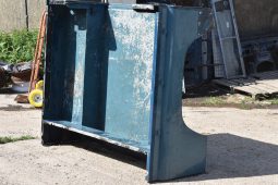 
										Various Land Rover and other car parts.  Call 07706 333444 to view by appointment.  Barn clearance. Buyer collects full									