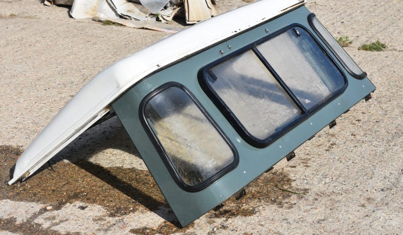 
								Various Land Rover and other car parts.  Call 07706 333444 to view by appointment.  Barn clearance. Buyer collects full									