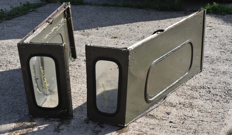 
								Various Land Rover and other car parts.  Call 07706 333444 to view by appointment.  Barn clearance. Buyer collects full									