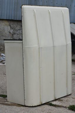 
										Various Land Rover and other car parts.  Call 07706 333444 to view by appointment.  Barn clearance. Buyer collects full									