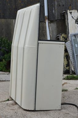 
										Various Land Rover and other car parts.  Call 07706 333444 to view by appointment.  Barn clearance. Buyer collects full									